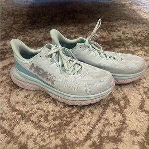 Hoka Women’s Mach 4